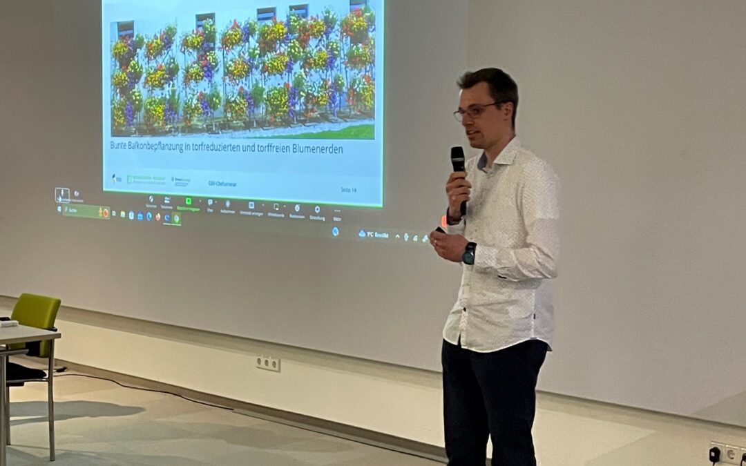 Presentation of marketing recommendations for peat-free soils at the “Chefseminar” of the “Verband der GartenBaumschulen” 2023 in Gruenberg